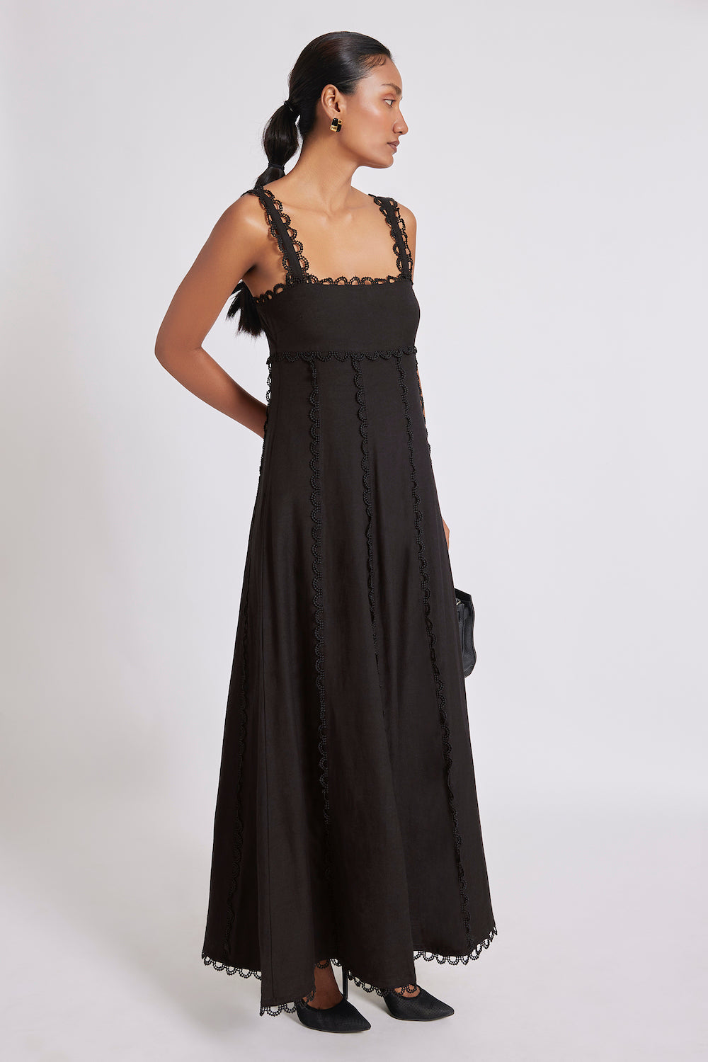 Elara Lace Maxi Dress Black